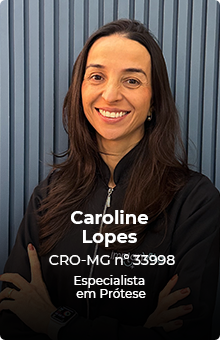 Caroline Lopes, especialista em implantodontia na Implanvita BH